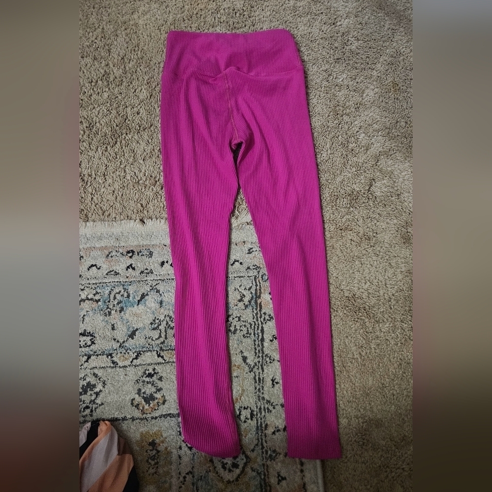 CARBON38 Ribbed 7/8 Lcgging In Magenta. Size Small - Picture 10 of 11